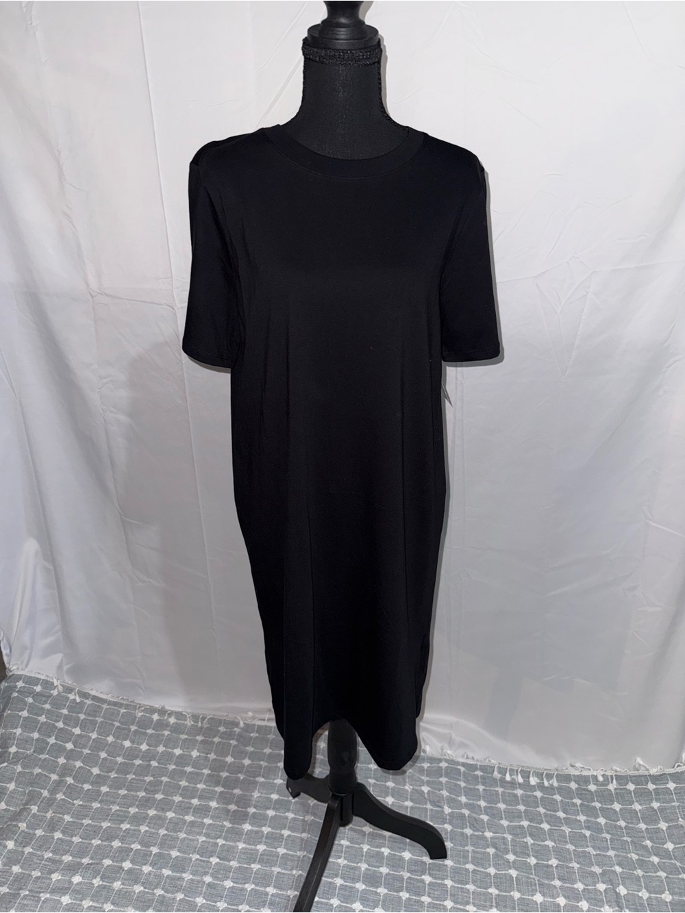 New Old Navy Classic Black Crewneck T-Shirt Dress - Women